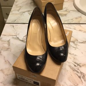 Christian Louboutin simple black pump shoes